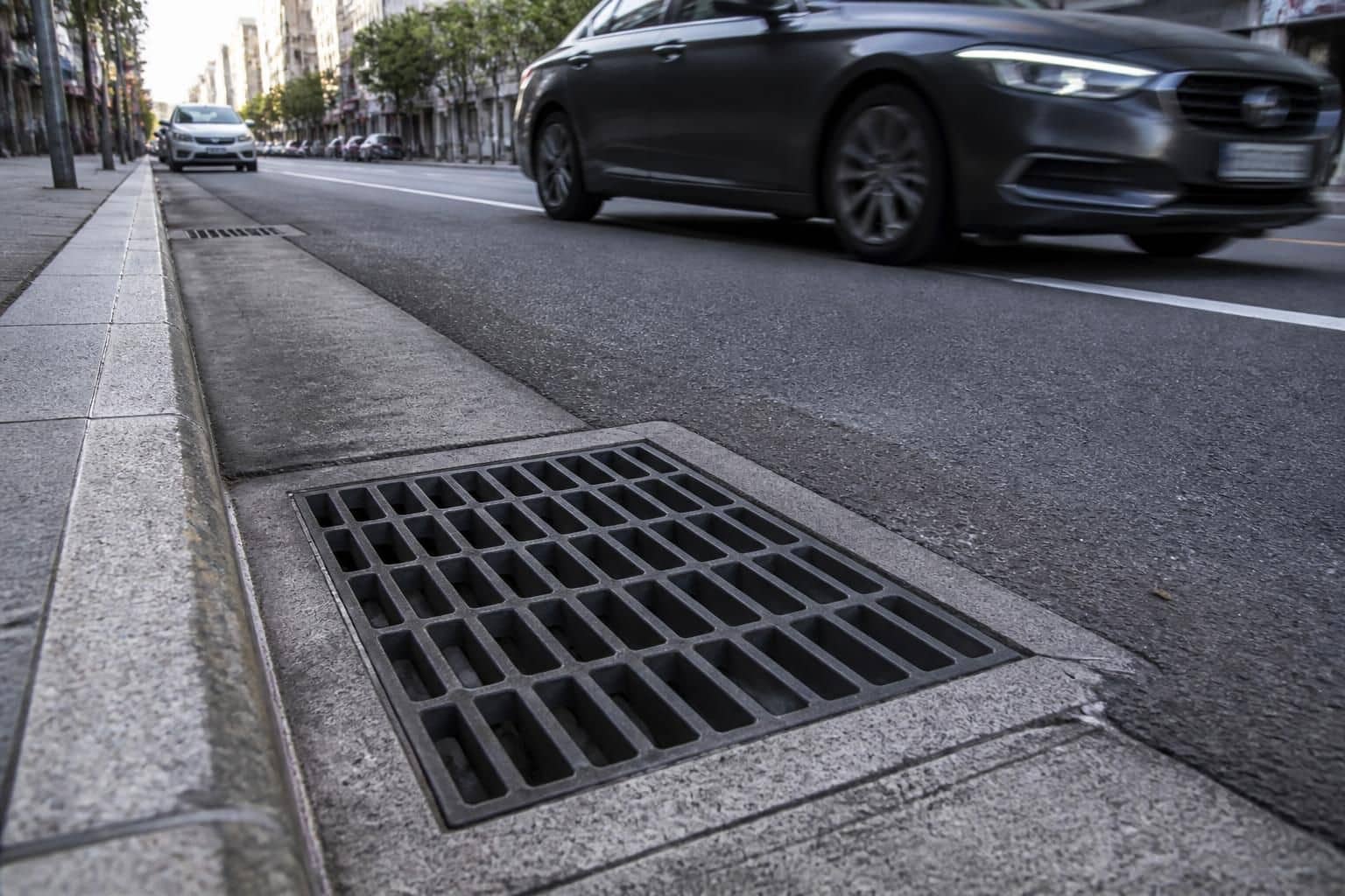 découvrez comment choisir un caniveau carrossable et résistant, idéal pour le passage des voitures. guide pratique pour allier robustesse et fonctionnalité.